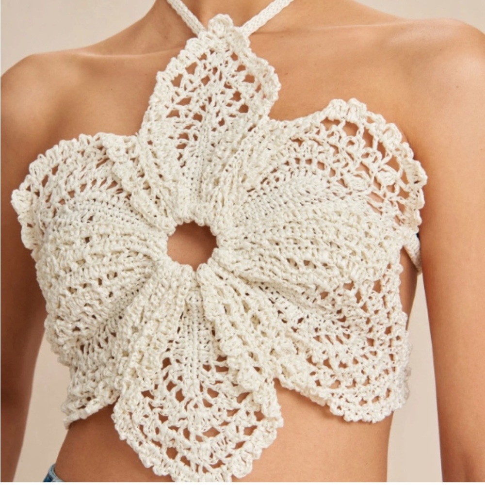 NEVER WORN CULT GAIA Crochet flower top - small